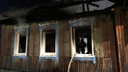 Два человека погибли в пожаре в поселке Кудряшовском под Новосибирском