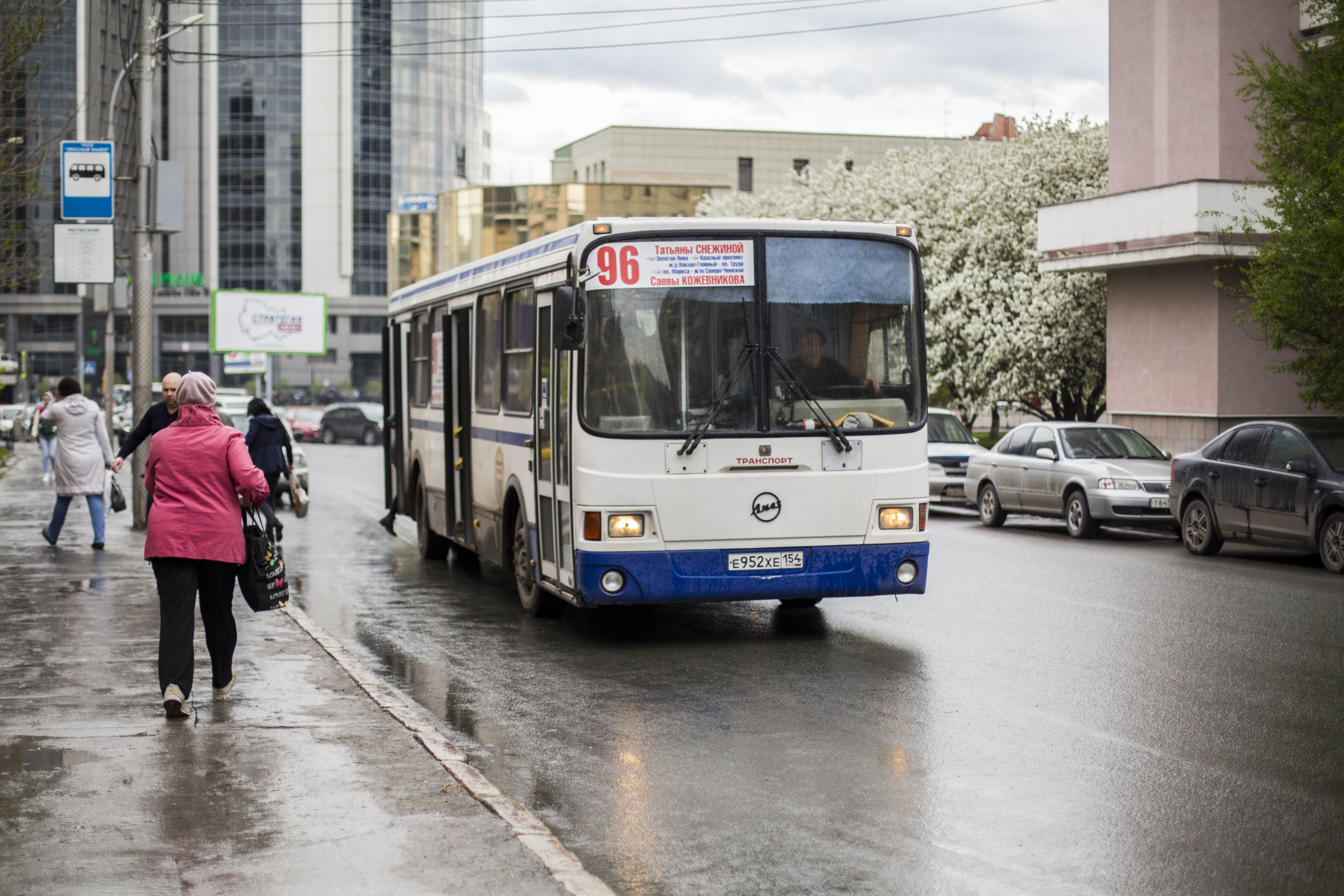 Власти Новосибирской области назвали мобилизацию причиной сбоя в работе транспорта