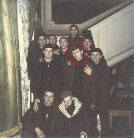 Команда Быкова в середине 90-х. Алексеев обведен красным
