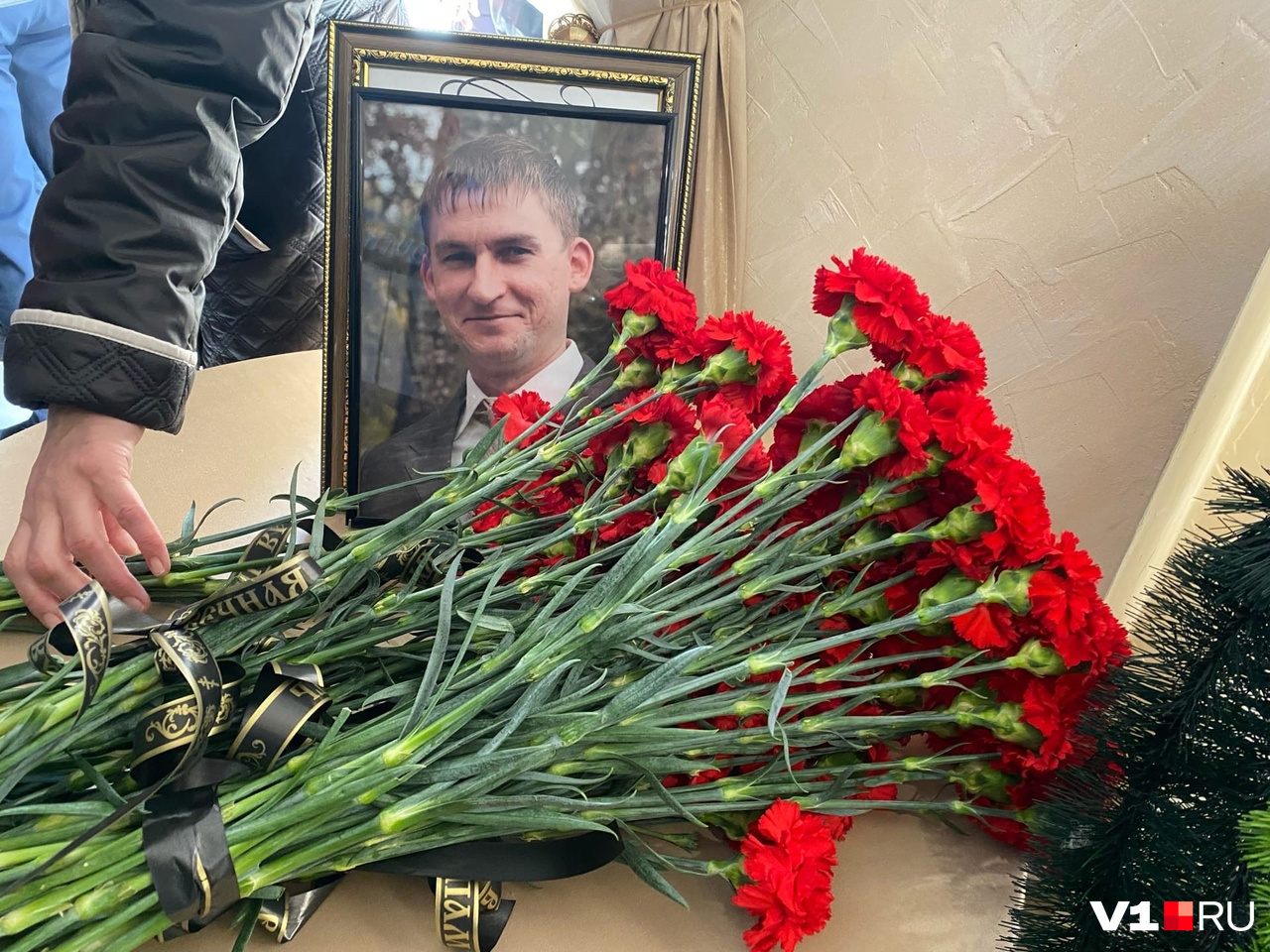 Ивана похоронили на Новом Ворошиловском кладбище 