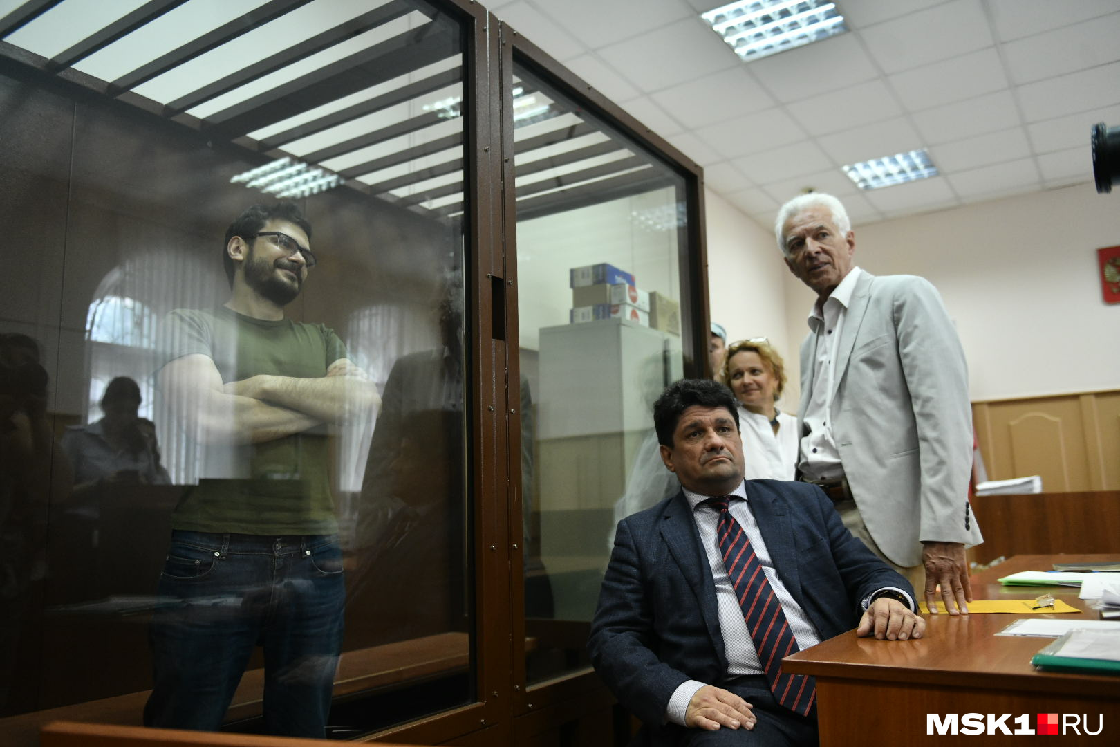 Илья Яшин со своими адвокатами Михаилом Бирюковым, Вадимом Прохоровым и Марией Эйсмонт