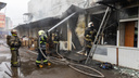 Как из-за пожара пострадал рынок на Нагорной в Архангельске — фоторепортаж