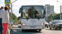 «Шоковая терапия»: перевозчик объяснил, зачем вход в автобусы опять сделали через переднюю дверь