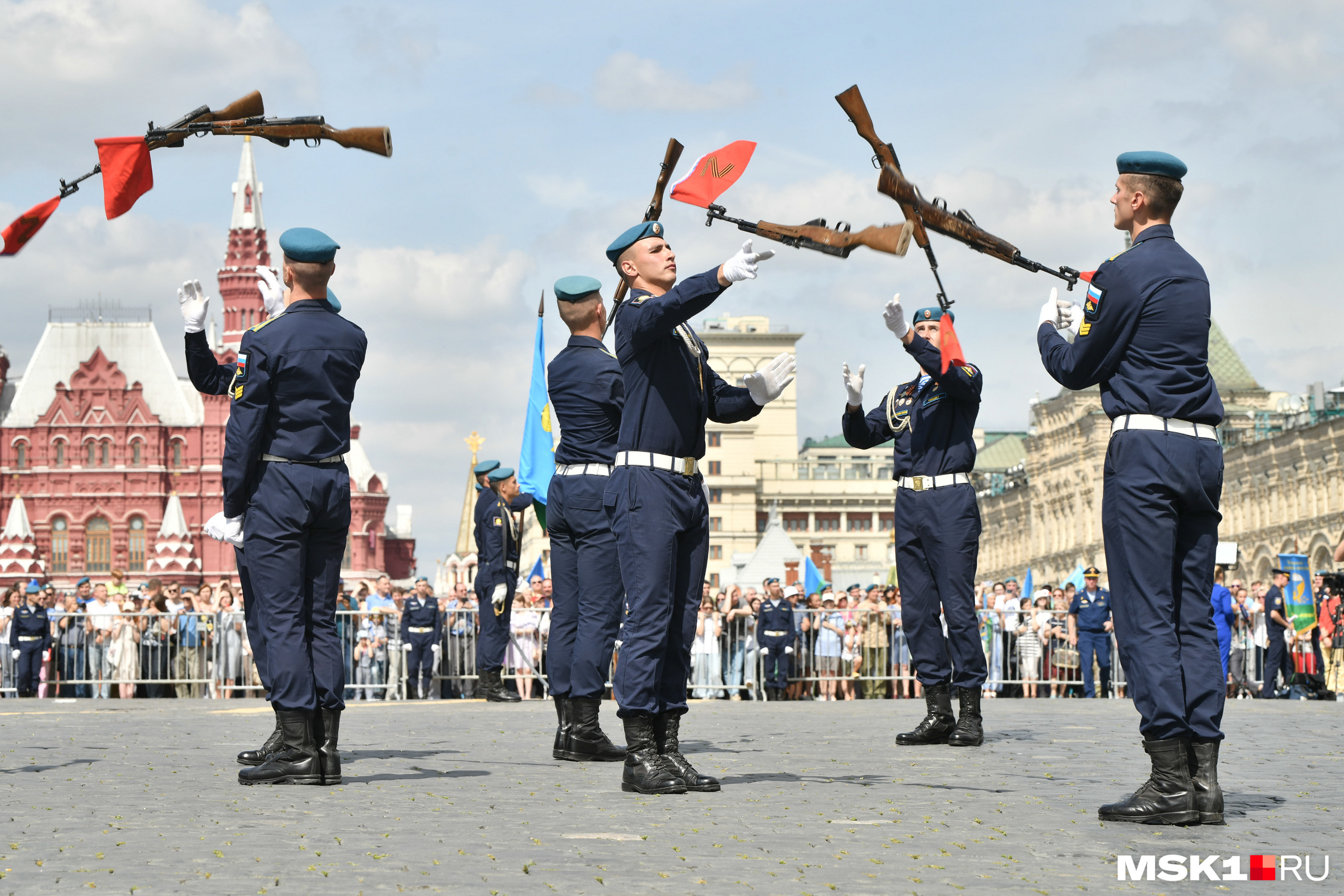 Вдв на красной площади