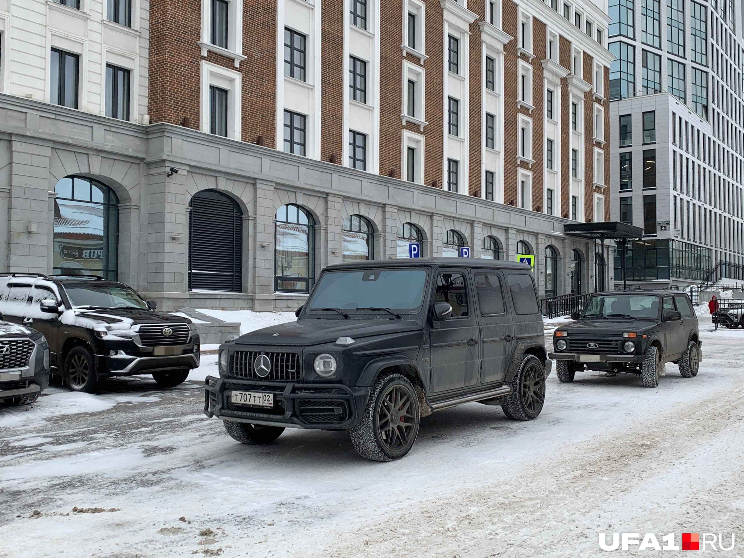 А рядом новенькие дома