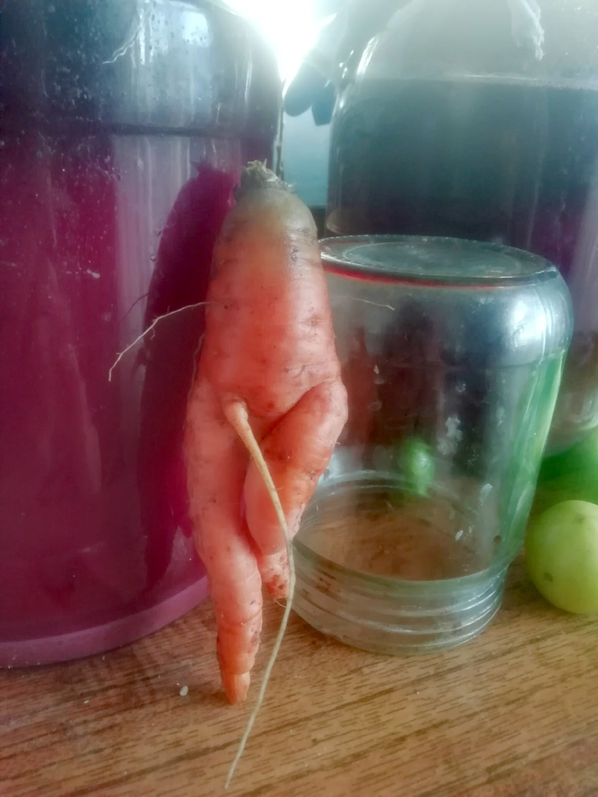 Ну не стесняйтесь, уважаемая морковка