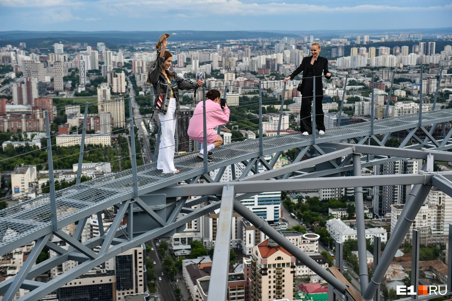 Бассейн в высоцком екатеринбург на крыше фото