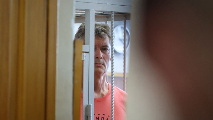 Евгения Ройзмана освободили из-под стражи в зале суда