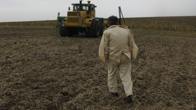«На радиоактивной земле выращивать хлеб будет некому»: волгоградский фермер — о мобилизации крестьян в разгар уборки