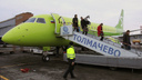 В Толмачево экстренно сел самолет до Братска — женщине стало плохо на борту