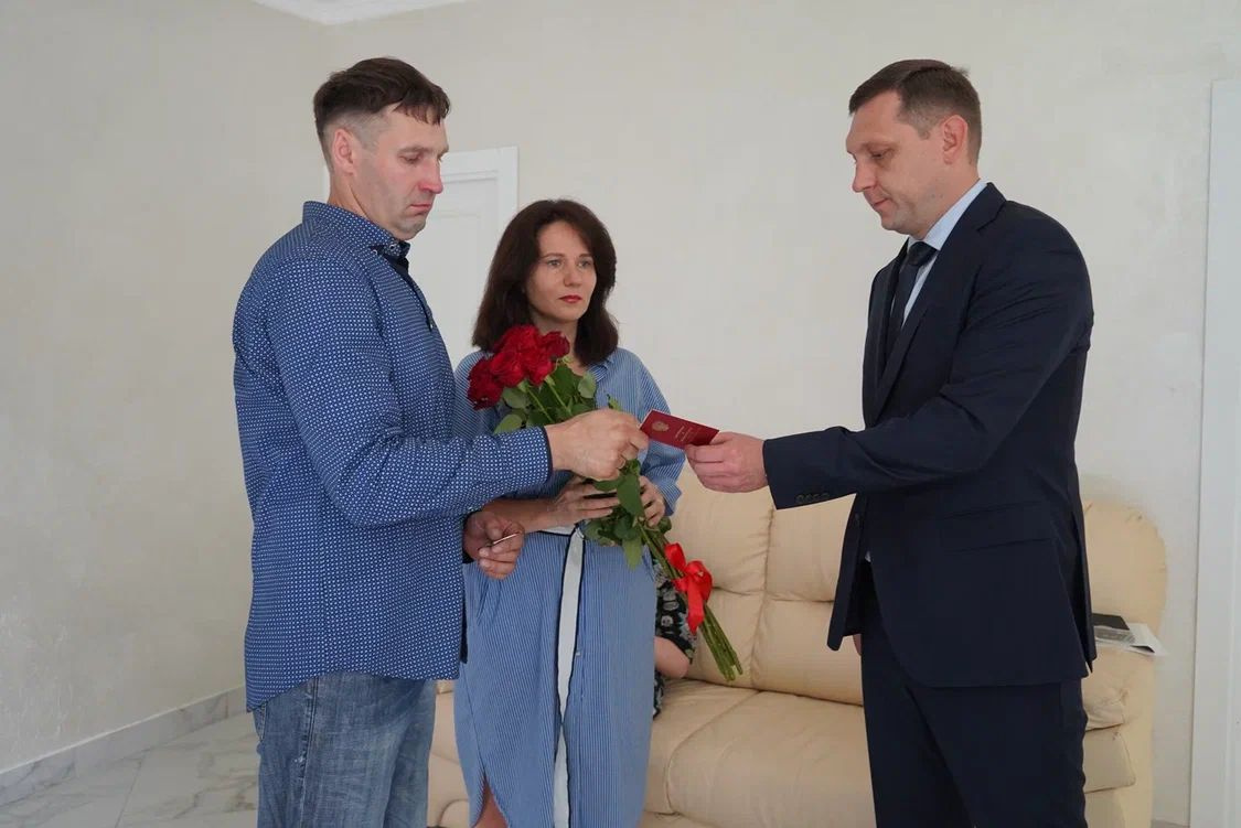 Родителям вручили награду Родителям вручили награду