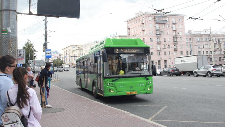 В администрации Челябинска пообещали увеличить количество автобусов на городских маршрутах