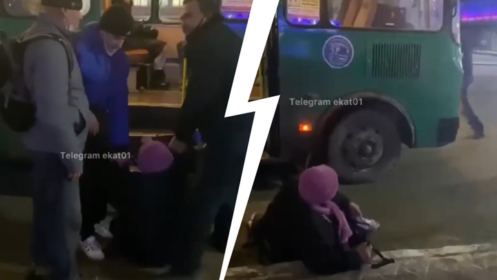 Водителя и кондуктора, которые выволокли бабушку из автобуса и бросили в грязь, сняли на видео