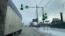Как светофоры подставляют водителей: они провоцируют ДТП и не дают проехать. Где такие в Новосибирске?