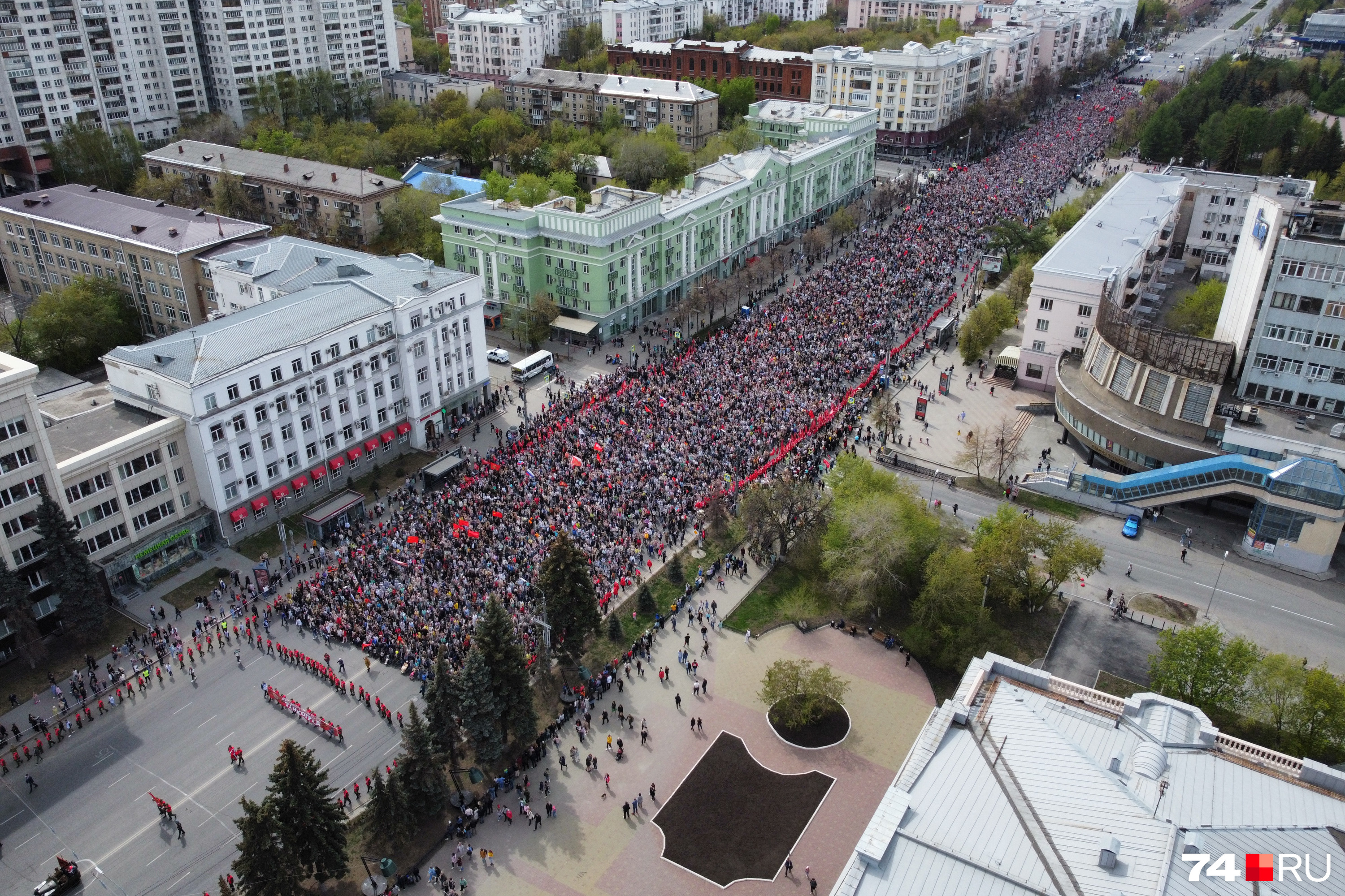 Бессмертный полк с высоты птичьего