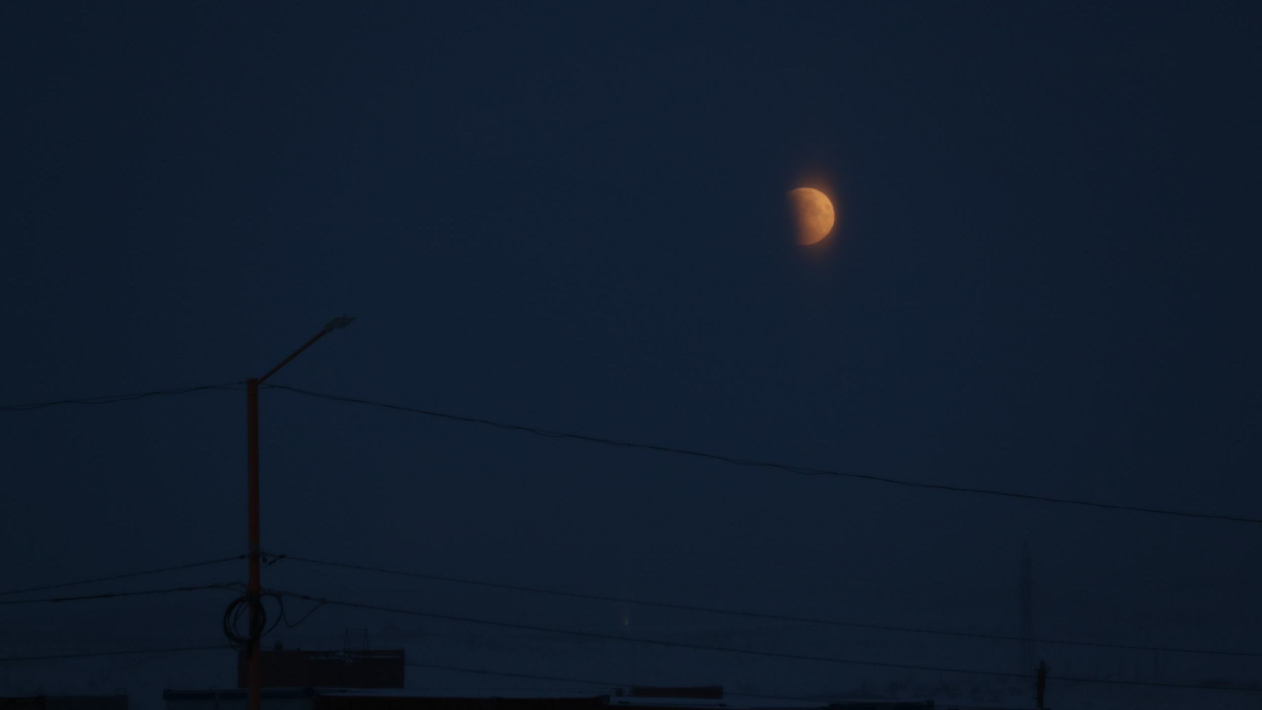 Фотограф НГС сделал снимок лунного затмения — куда ему пришлось для этого поехать