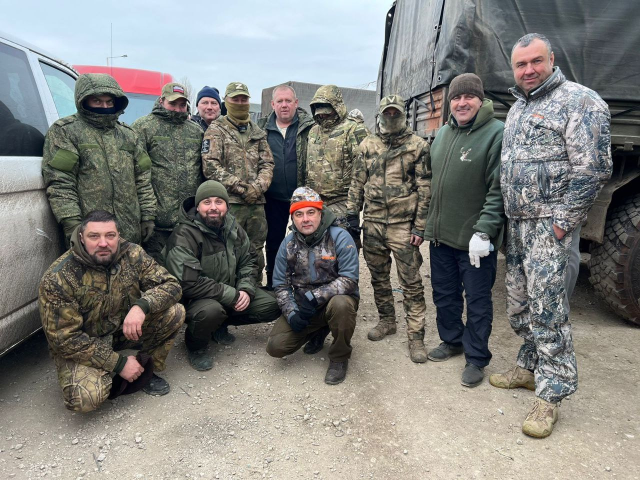Сейчас в гуманитарные поездки он ездит и с представителями власти, и со священниками Сейчас в гуманитарные поездки он ездит и с представителями власти, и со священниками