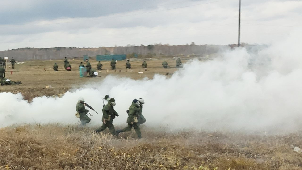 Стрельба последние новости. Учения на полигоне. Военный полигон. Полигон для стрельбы. Белгород полигон военный.