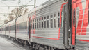 В Самарской области подростки закидали пассажирский поезд камнями и снежками
