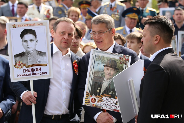 Слева направо: Сидякин, Хабиров и мэр Уфы Ратмир Мавлиев