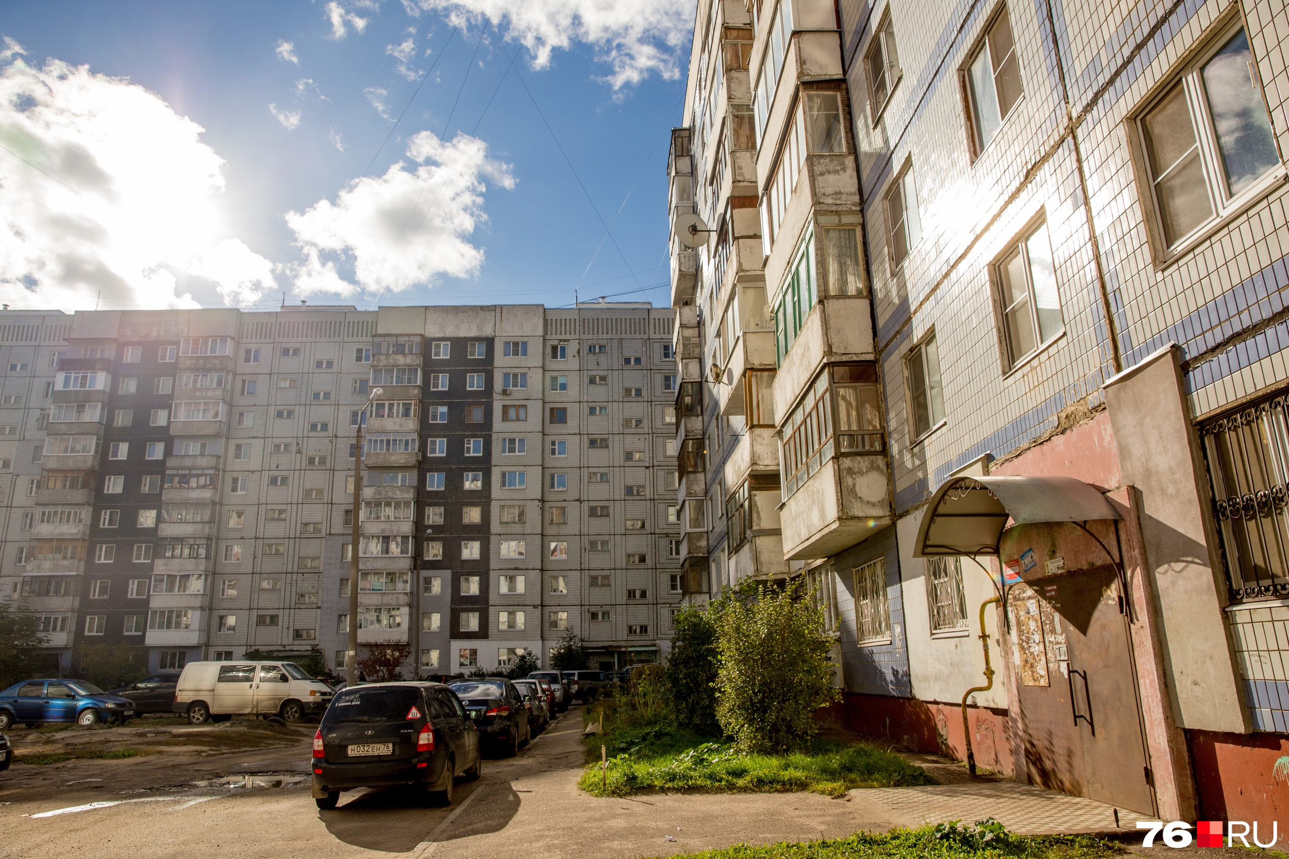 В Дзержинском районе Ярославля в многоэтажке на проспекте Дзержинского