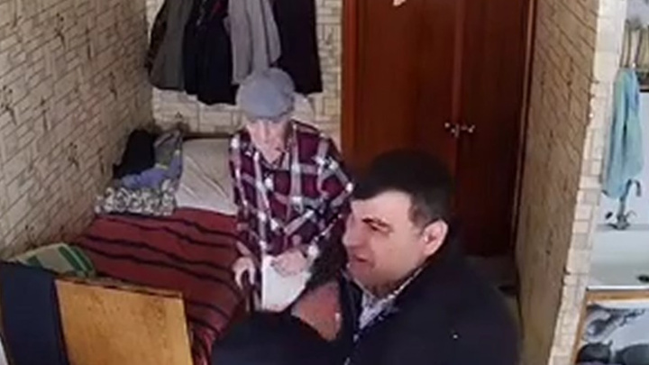 Ничего святого: в Башкирии мошенник под видом беженца с Украины обокрал пенсионера
