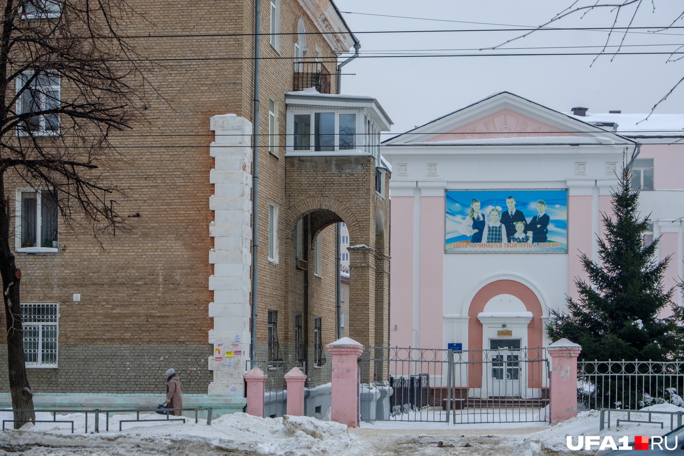 Большое значение в планировке той эпохи имели детали и симметрия