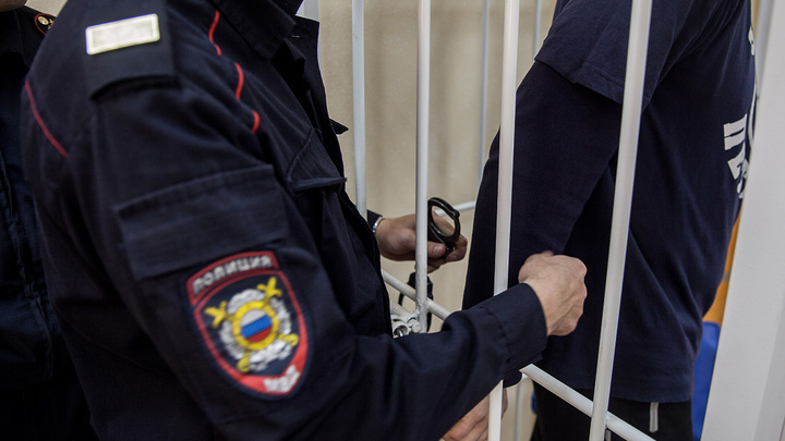 В Татарстане посадили полицейского, который изнасиловал 16-летнего подростка