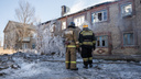 «Он не успел только жену вытащить, ее завалило»: в Волгограде до голых стен сгорела аварийная двухэтажка