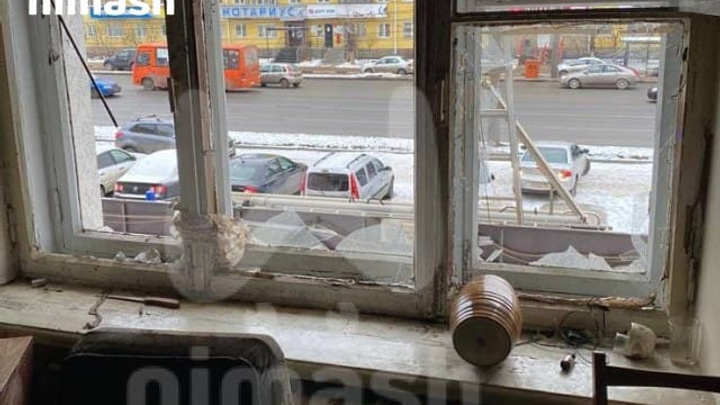 Мужчина получил ожоги в результате взрыва газа в жилом доме на проспекте Ленина