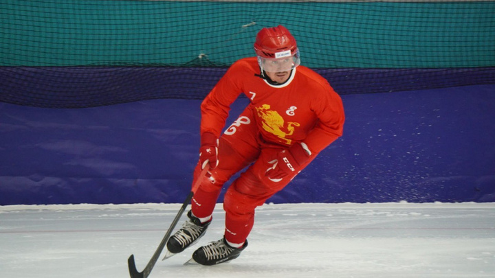 Нападающий Сергей Ломанов стал играющим тренером хоккейного «Енисея»
