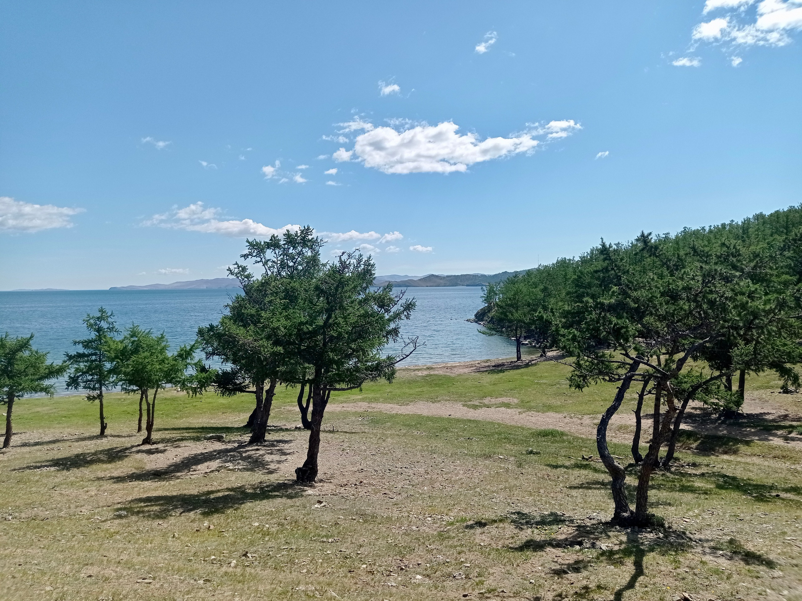 Строй байкал. Море. Русские отдыхают на Байкале фото.