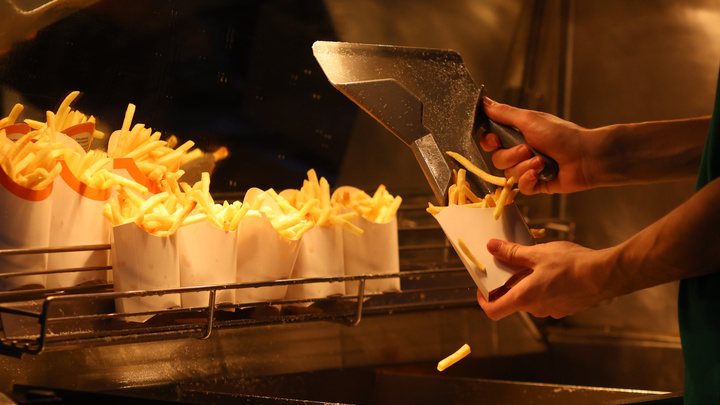 У преемника «Макдоналдса» начал исчезать картофель фри по всей стране. А что в Челябинске