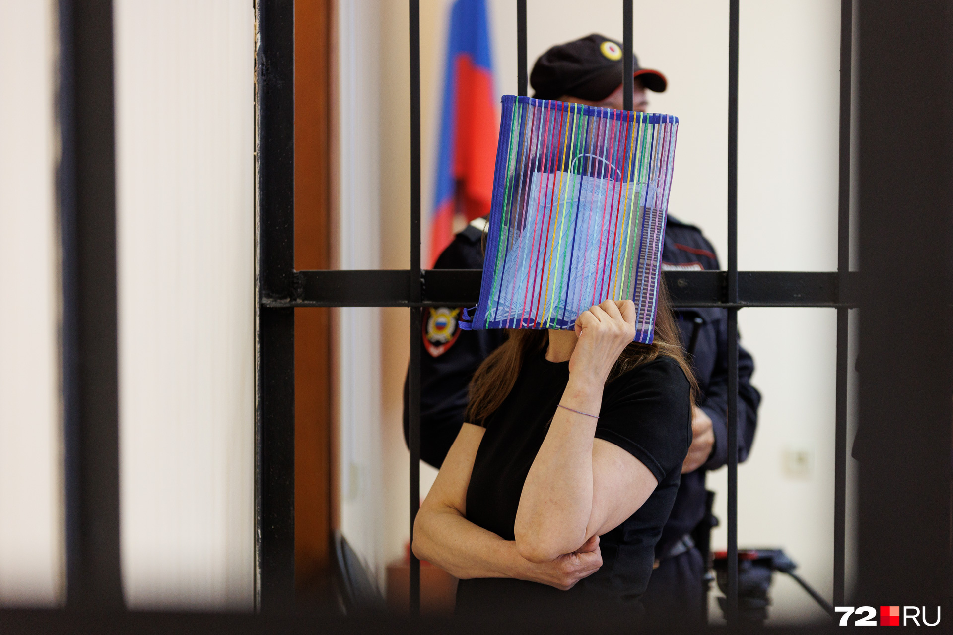Вильямсон признали виновной в том, что она вела нелегальный бизнес, и устроила пожар, убивший людей Вильямсон признали виновной в том, что она вела нелегальный бизнес, и устроила пожар, убивший людей