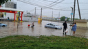 Заплыв по улицам и утопленные машины: фото и видео потопа в Краснодаре
