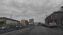 В Новосибирске образовалась огромная пробка на выезде из города. Водителям стоит запастись терпением