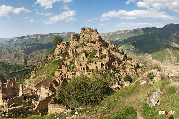 — На Кавказе есть на что посмотреть, — уверяют путешественники