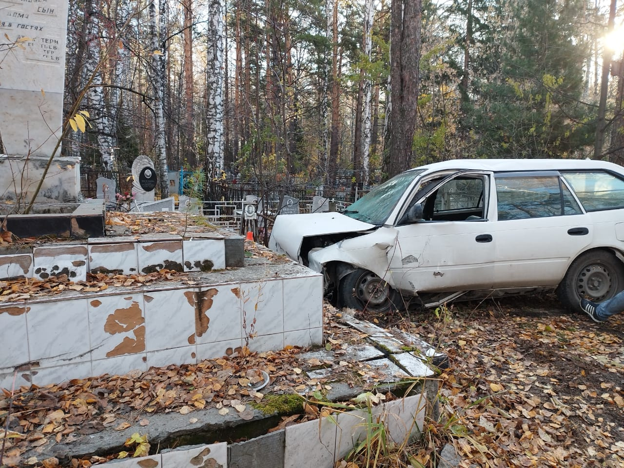 Кладбище автомобилей. Кладбище машин в России.