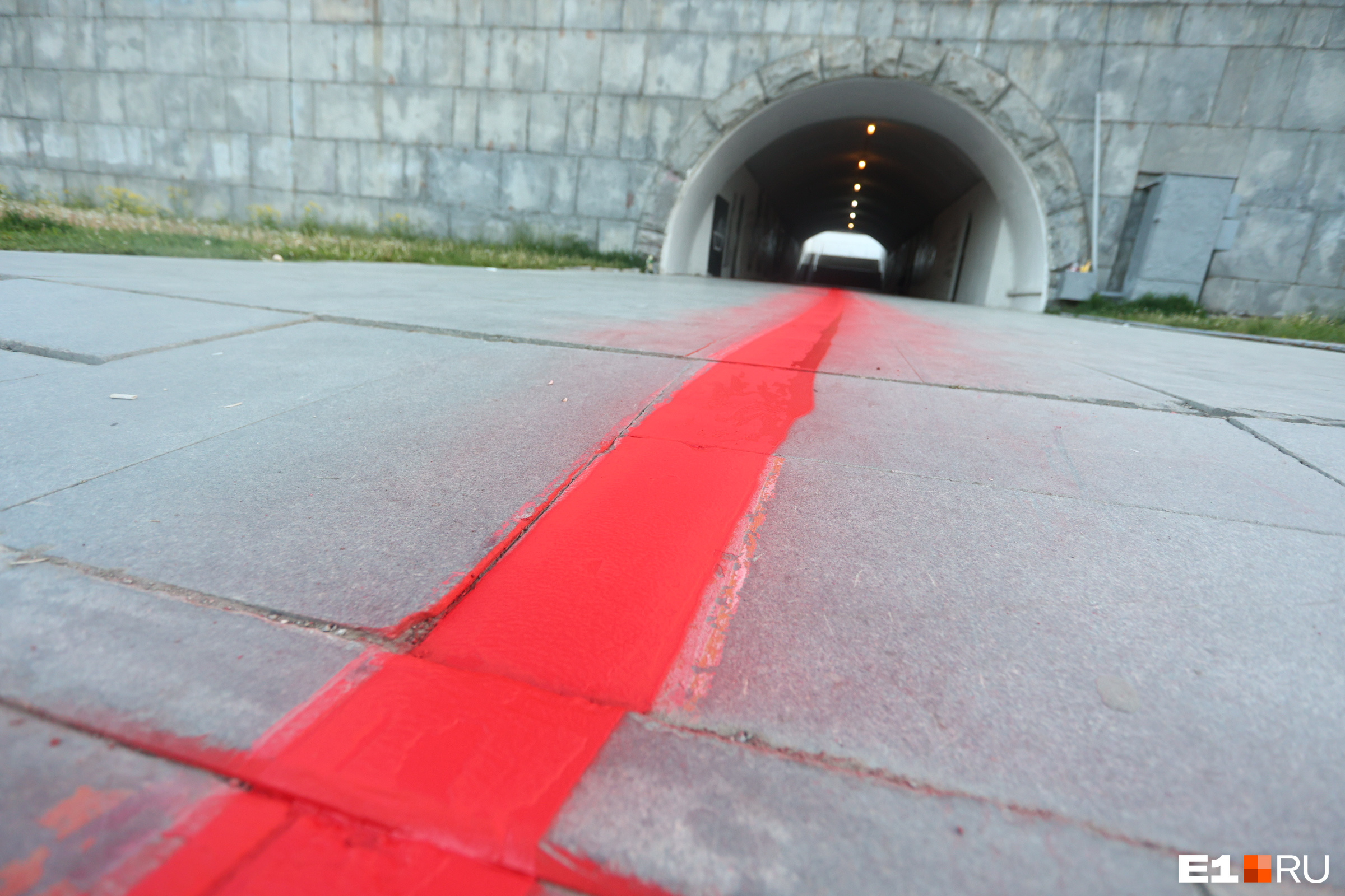 Впервые «Красная линия» появилась в Екатеринбурге летом 2011 года