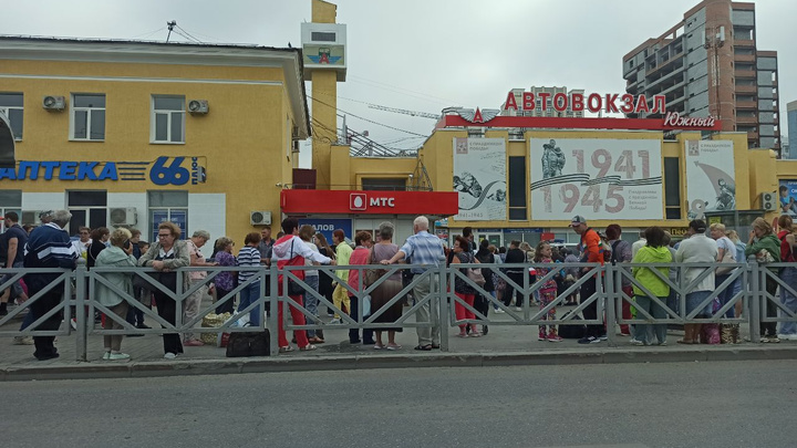 По Екатеринбургу прошла волна «минирований». Под удар попали торговые центры, отели и даже больницы