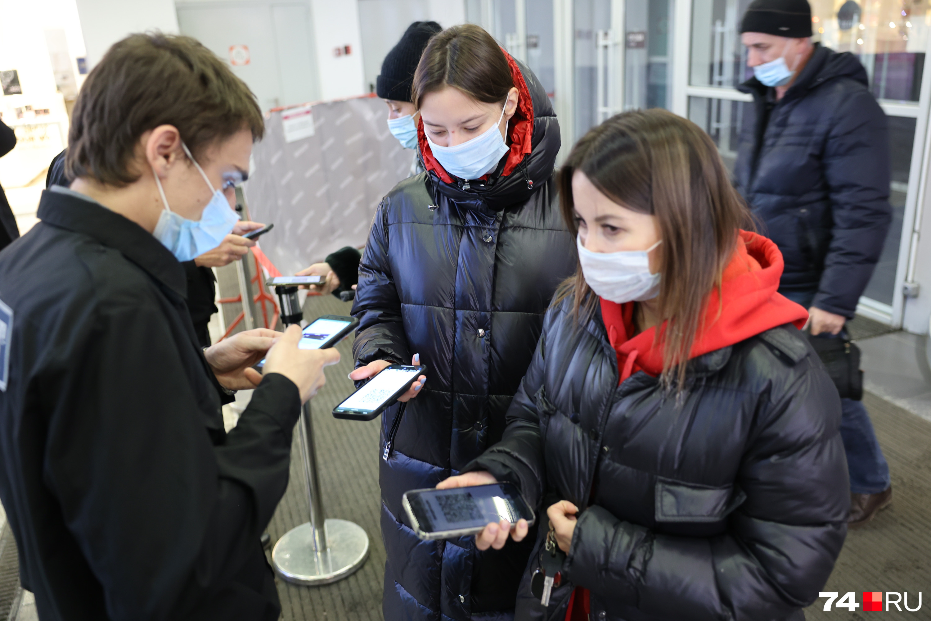 Вход в южноуральские ТРК по электронным сертификатам о вакцинации <a href="https://74.ru/text/gorod/2021/10/21/70206290/" class="_ io-leave-page" target="_blank">ввели еще с 30 октября</a> Вход в южноуральские ТРК по электронным сертификатам о вакцинации <a href="https://74.ru/text/gorod/2021/10/21/70206290/" class="_ io-leave-page" target="_blank">ввели еще с 30 октября</a>