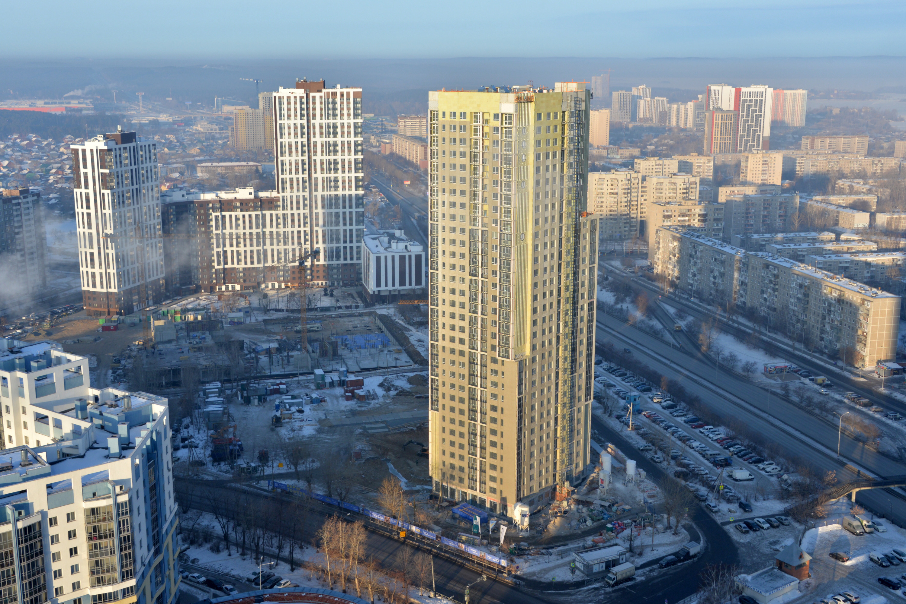 Repin Towers — уникальная высотка с круглыми окнами и продуманными планировками на ВИЗе. До конца февраля беспроцентная рассрочка при взносе от 20% стоимости