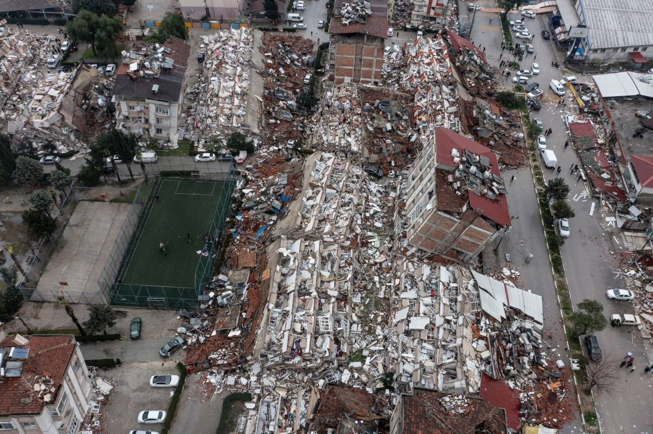 Самое разрушительное за последнее столетие землетрясение в Турции. Показываем последствия