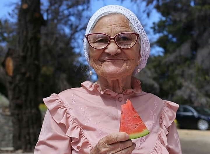 Красноярка баба Лена тратила сбережения на заграничные поездки