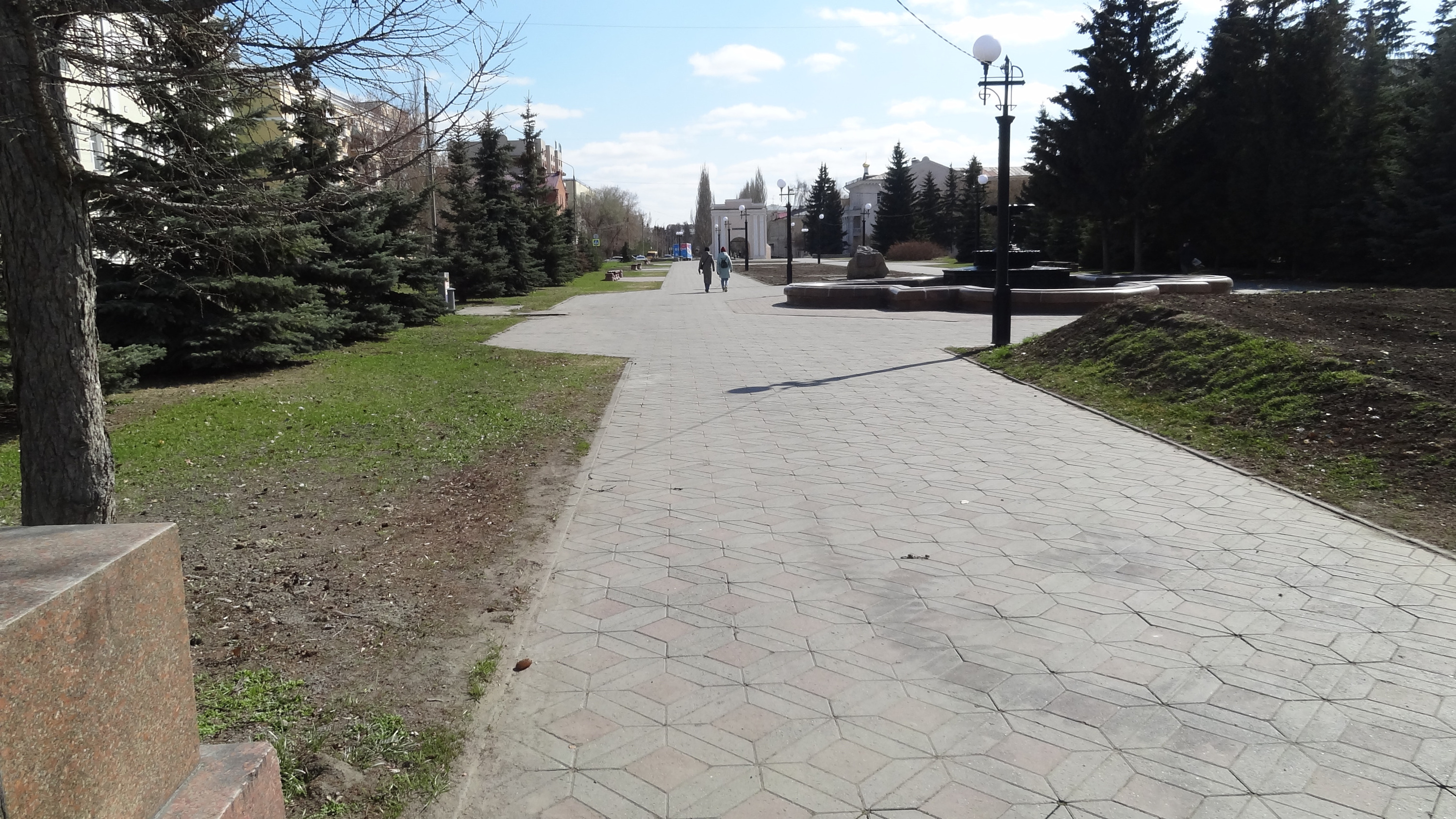 «Не вижу смысла тратить такие деньги»: омский архитектор — о благоустройстве улицы Тарской