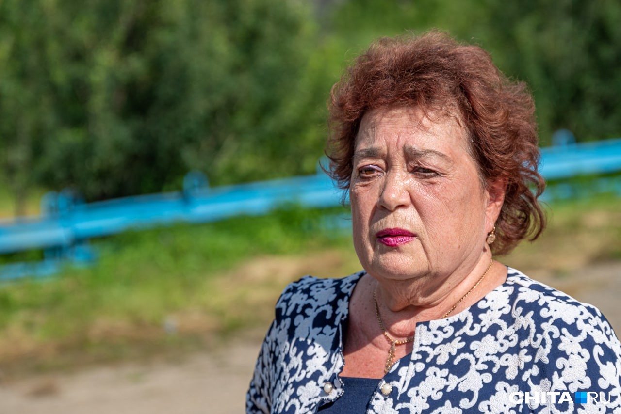 Нина Черных стала для нас отличным экскурсоводом по Кокую Нина Черных стала для нас отличным экскурсоводом по Кокую