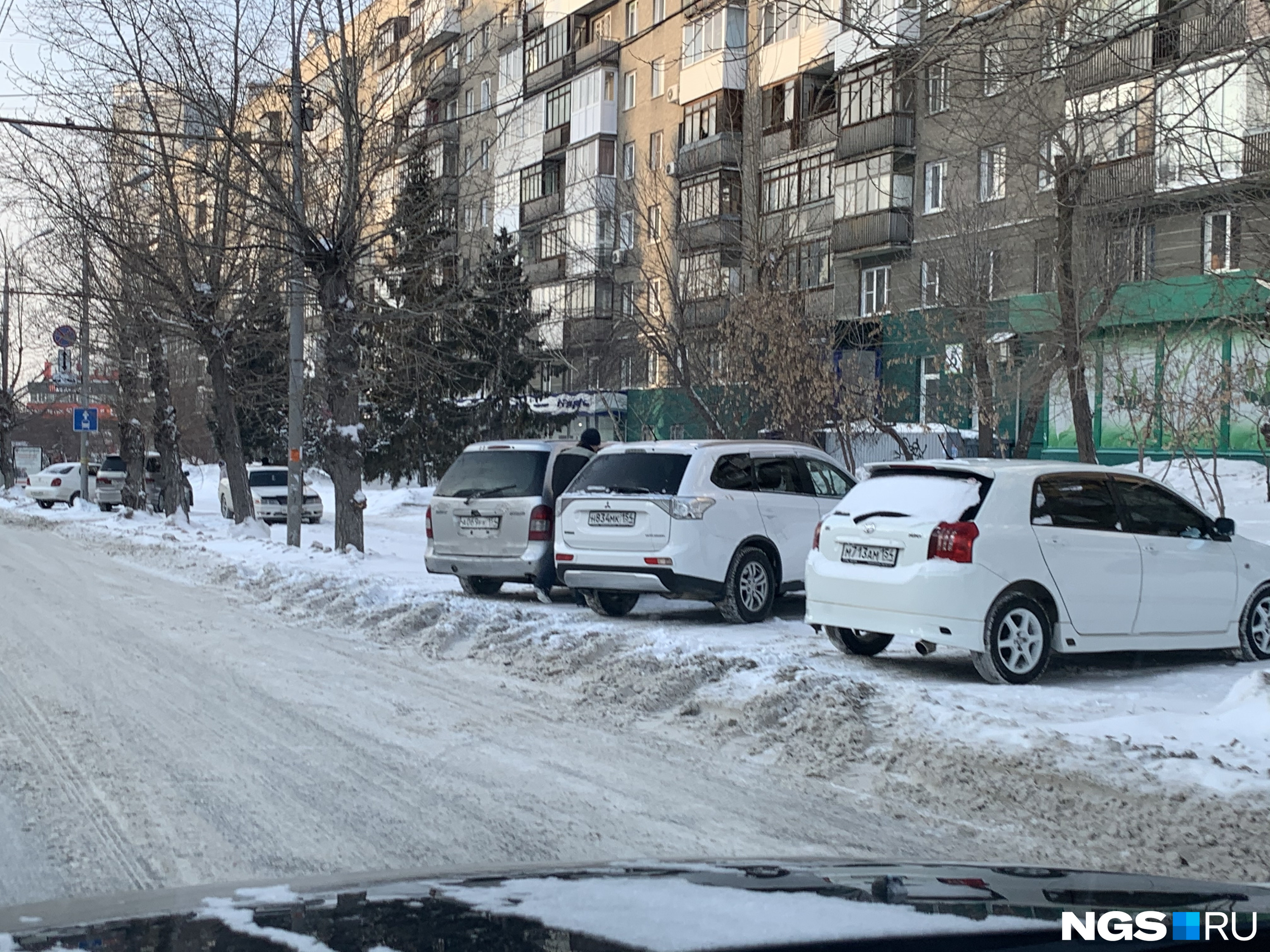 Парковка на магистралях. Пдд нск. Пдд нск. Пдд нск. Фото парковка вокзальная магистраль 1 новосибирск.