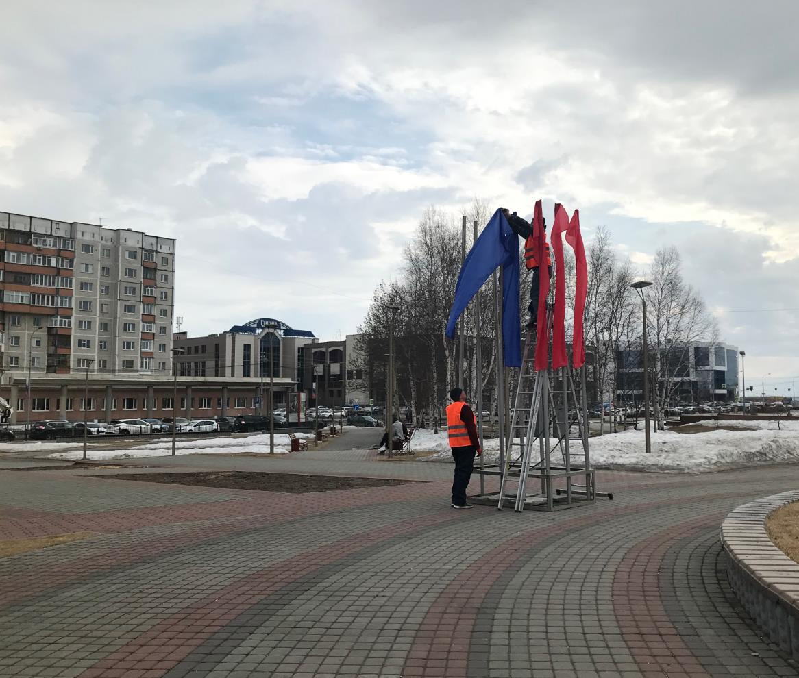 Конструкции с флагами украсят ключевые точки Сургута