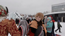 Теплый Новый год. Смотрим, как пермяки отдыхали в ледовом городке и других локациях, пока не ударили морозы