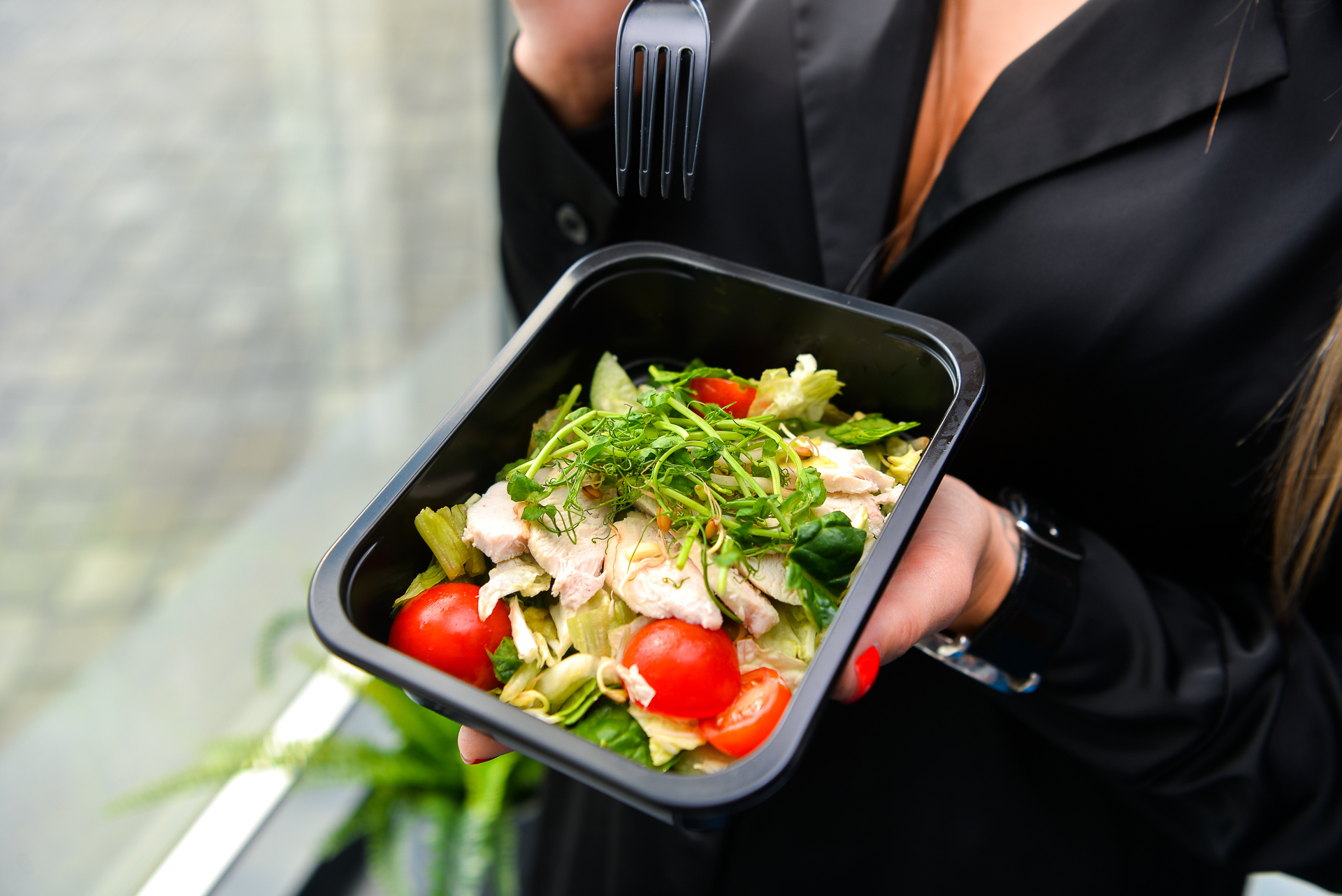 По просьбе спортсменки все мясные блюда Fitness lunch эксклюзивно для нее готовит с курицей По просьбе спортсменки все мясные блюда Fitness lunch эксклюзивно для нее готовит с курицей